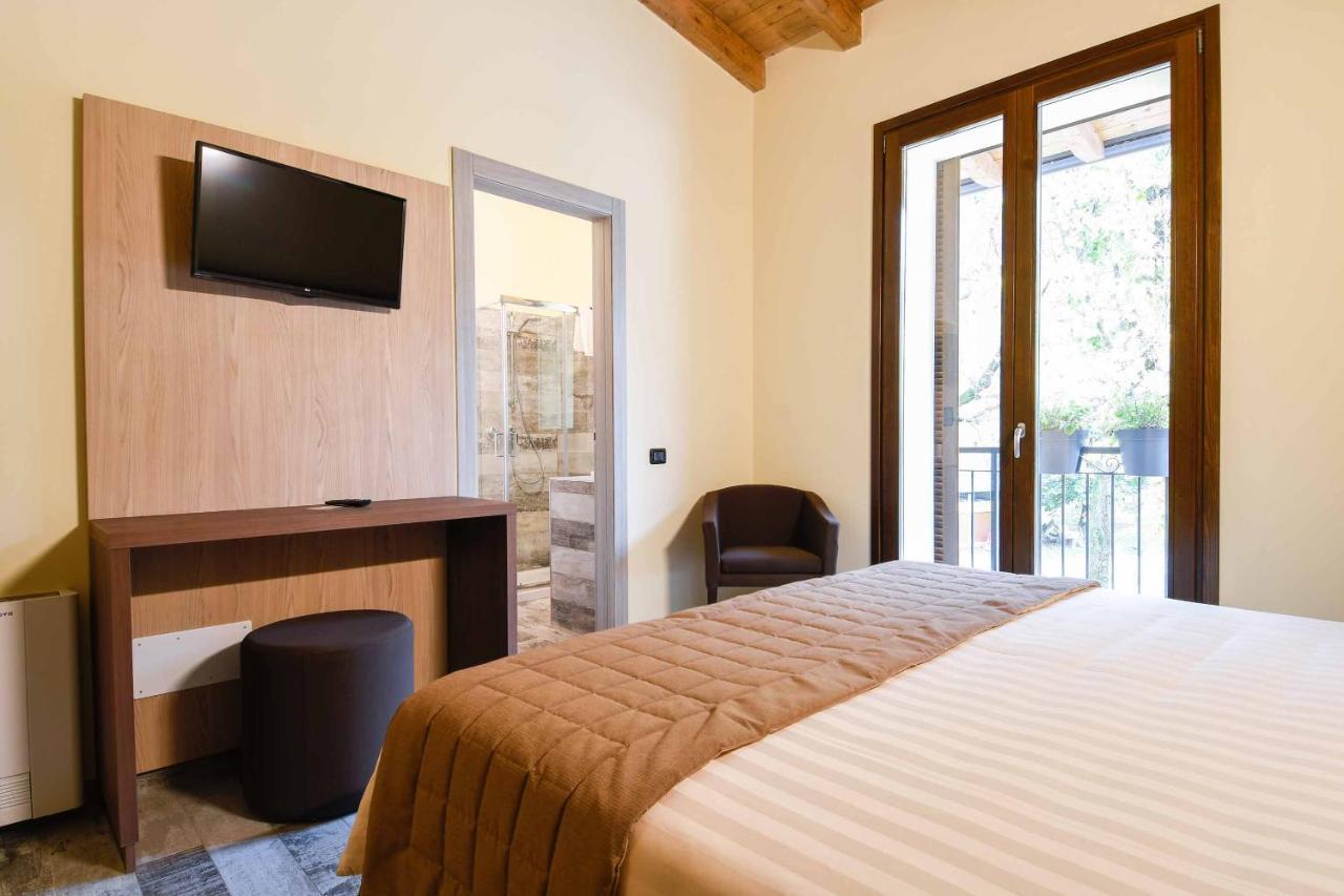 Agriturismo Ippolita Lucchetti Cene Dış mekan fotoğraf